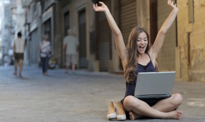 Nómadas digitales: ¿por qué la VPN es una herramienta útil en el día a día?